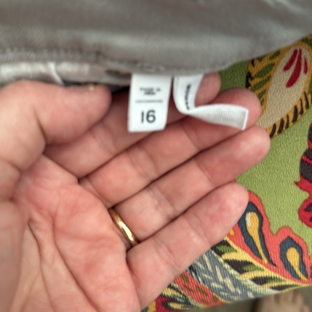 Barely worn Loft outlet light grey size 16 jeans - Picture 3 of 6